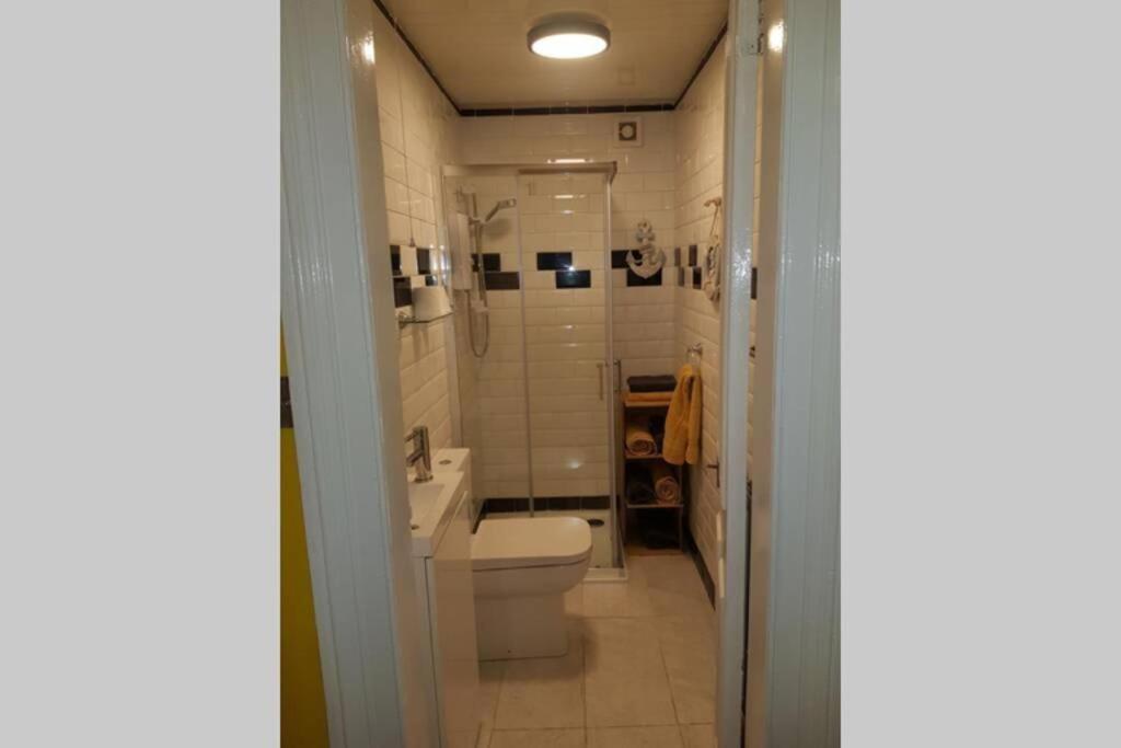 הלנסבורג Snug - Fountain Bank Apartment מראה חיצוני תמונה