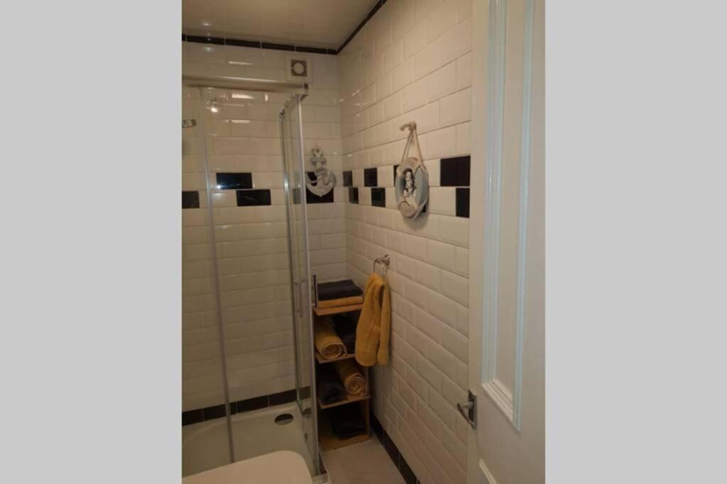 הלנסבורג Snug - Fountain Bank Apartment מראה חיצוני תמונה