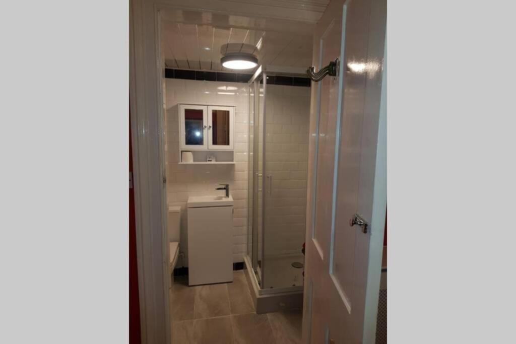 הלנסבורג Snug - Fountain Bank Apartment מראה חיצוני תמונה