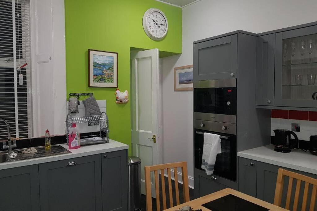 הלנסבורג Snug - Fountain Bank Apartment מראה חיצוני תמונה